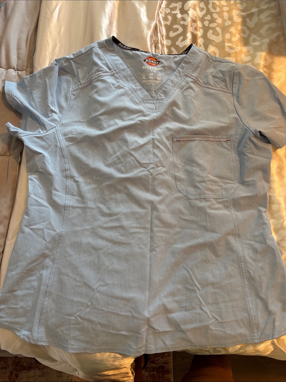 Dickies Soft Blue V-Neck Medical Scrub Top Size Large